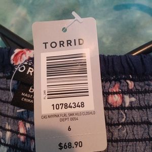 NWT size 6 off the shoulder Torrid dress